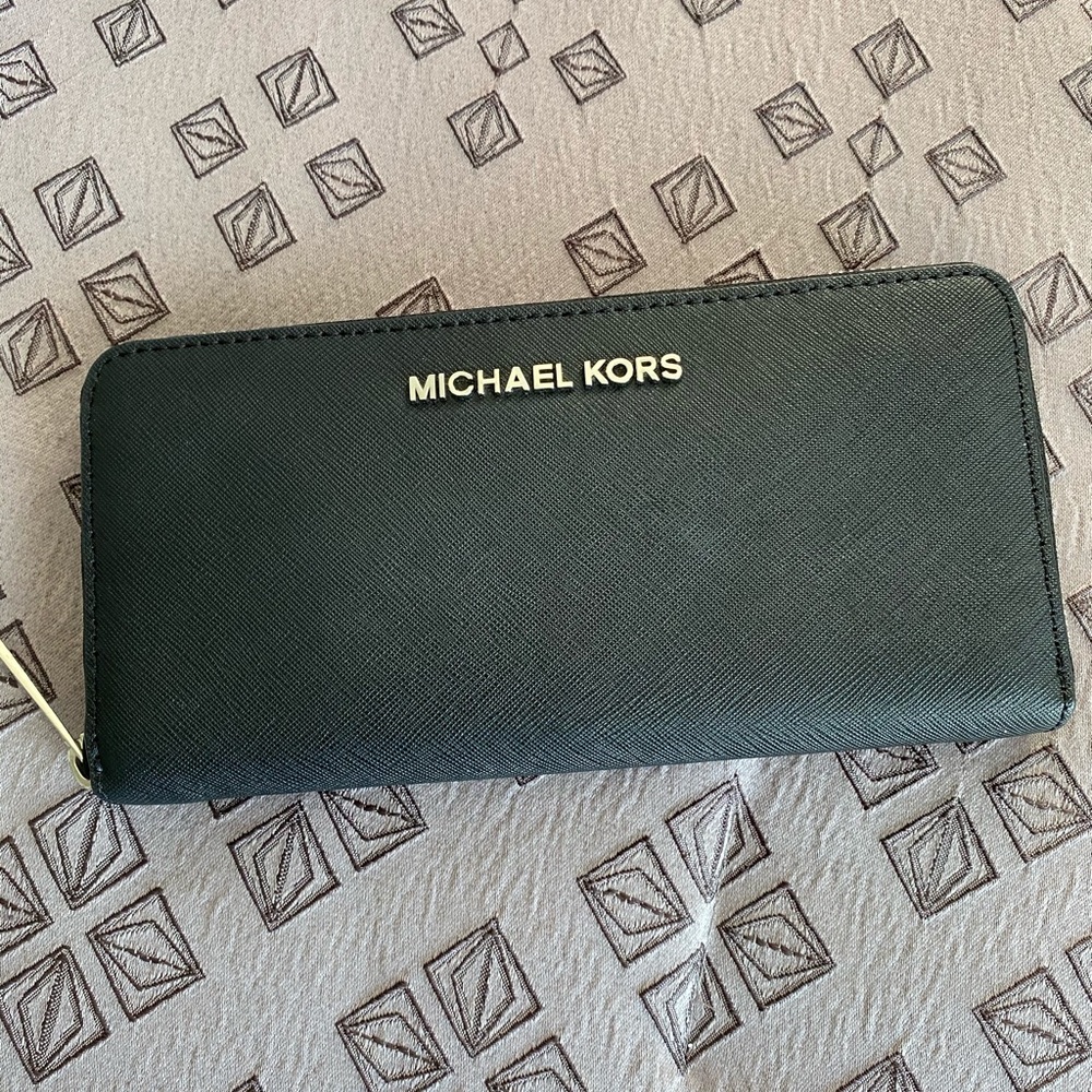 Michael Kors wallet